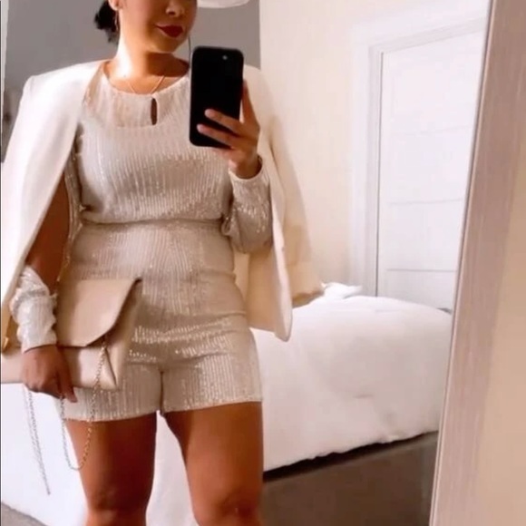 Sequin Split Sleeve Halter - Picture 10 of 14